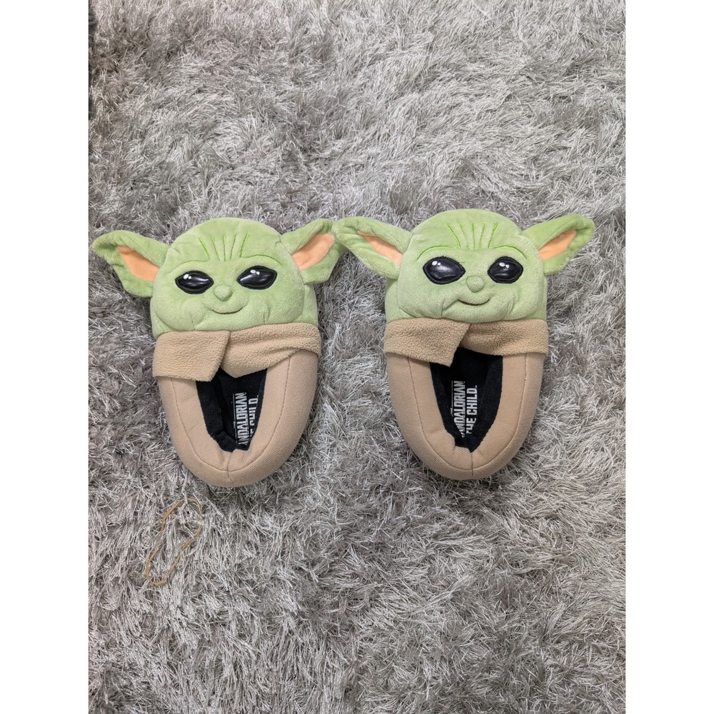 Star Wars The Mandalorian The Child Baby Yoda Plush Slippers Kids‎ Size 2-3 5291